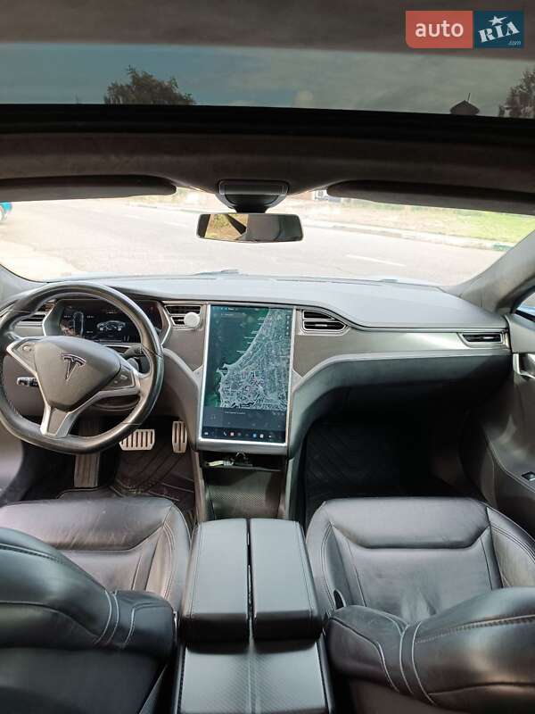 Ліфтбек Tesla Model S 2014 в Одесі фото 21 Ліфтбек Tesla Model S 2014 в Одесі