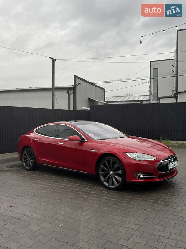 Ліфтбек Tesla Model S 2013 в Львові фото 12 Ліфтбек Tesla Model S 2013 в Львові