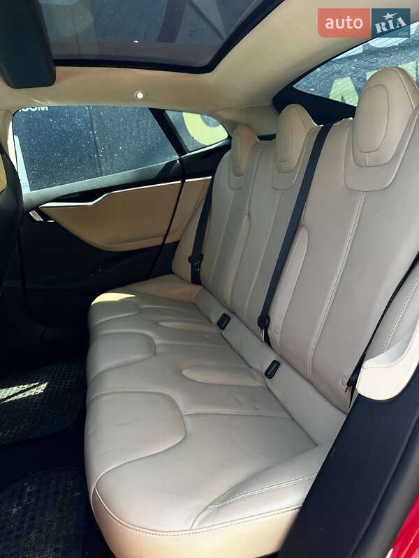 Ліфтбек Tesla Model S 2013 в Львові фото 25 Ліфтбек Tesla Model S 2013 в Львові