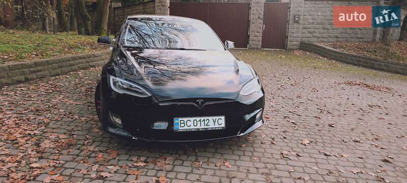 Ліфтбек Tesla Model S 2015 в Львові фото 3 Ліфтбек Tesla Model S 2015 в Львові
