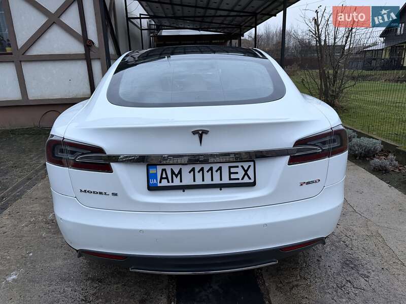 Ліфтбек Tesla Model S 2015 в Житомирі фото 2 Ліфтбек Tesla Model S 2015 в Житомирі