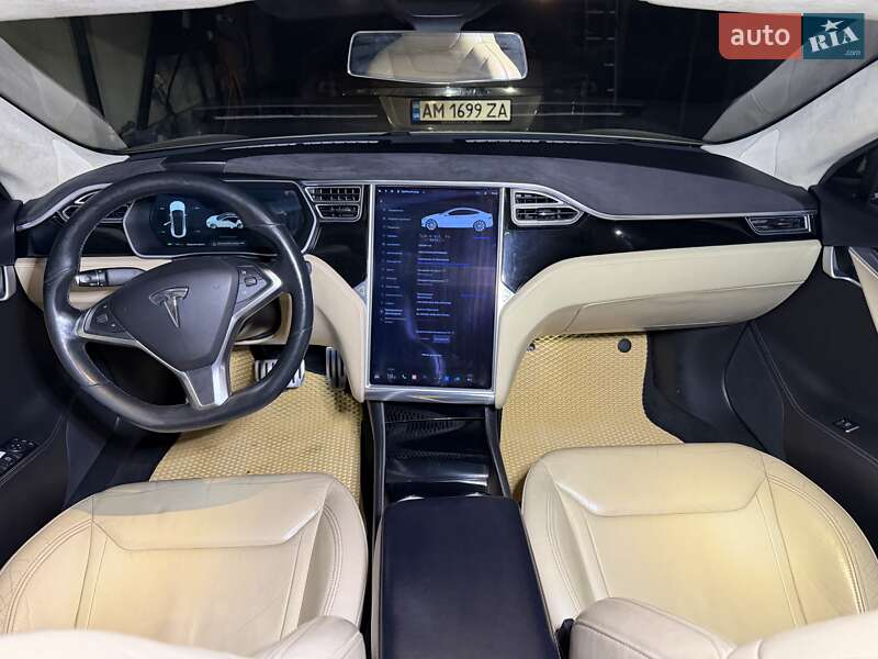 Ліфтбек Tesla Model S 2015 в Житомирі фото 18 Ліфтбек Tesla Model S 2015 в Житомирі