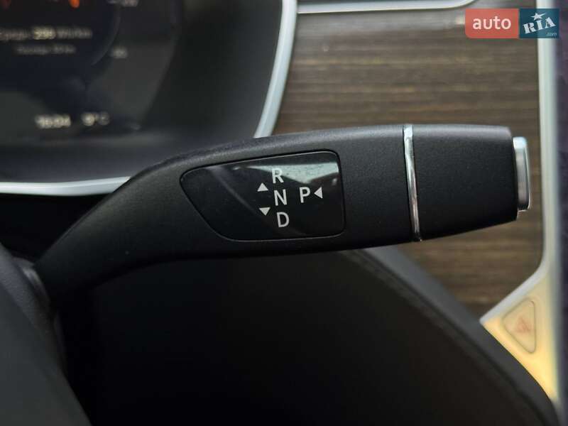 Ліфтбек Tesla Model S 2015 в Рівному фото 38 Ліфтбек Tesla Model S 2015 в Рівному