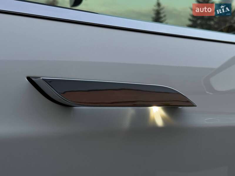 Ліфтбек Tesla Model S 2015 в Рівному фото 51 Ліфтбек Tesla Model S 2015 в Рівному