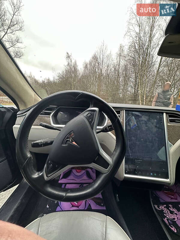 Лифтбек Tesla Model S 2013 в Звягеле