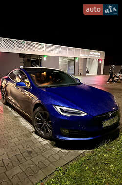 Ліфтбек Tesla Model S 2018 в Шептицькому