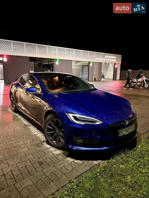 Лифтбек Tesla Model S 2018 в Шептицькому фото Лифтбек Tesla Model S 2018 в Шептицькому
