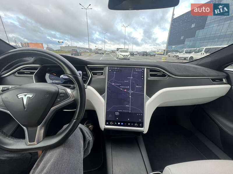 Ліфтбек Tesla Model S 2017 в Львові фото 7 Ліфтбек Tesla Model S 2017 в Львові