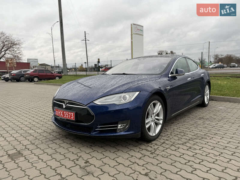 Лифтбек Tesla Model S 2015 в Радехове фото 3 Лифтбек Tesla Model S 2015 в Радехове