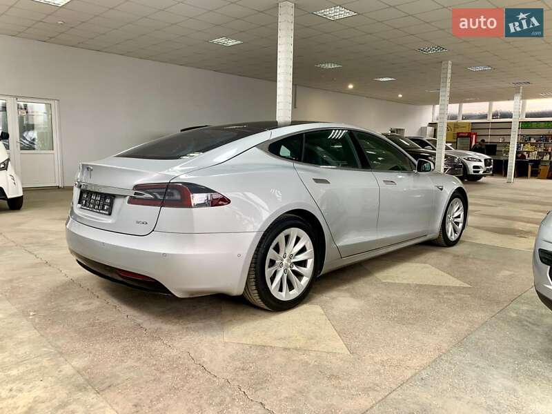 Лифтбек Tesla Model S 2017 в Тернополе
