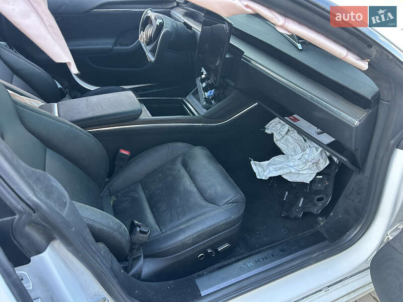 Лифтбек Tesla Model S 2022 в Львове фото 16 Лифтбек Tesla Model S 2022 в Львове