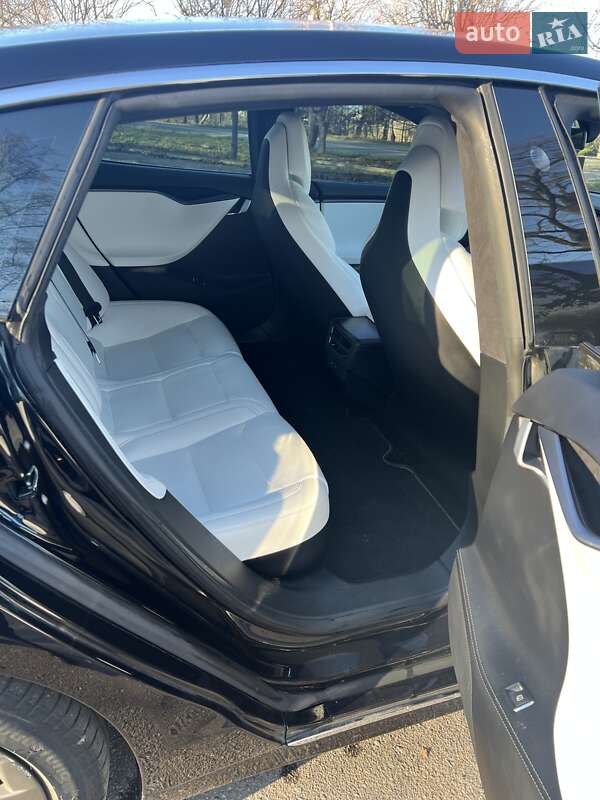 Лифтбек Tesla Model S 2018 в Ровно фото 22 Лифтбек Tesla Model S 2018 в Ровно