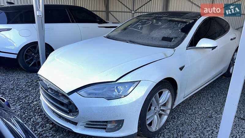 Ліфтбек Tesla Model S 2013 в Ковелі