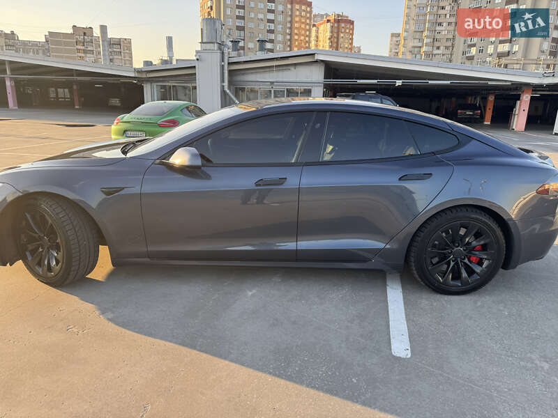 Лифтбек Tesla Model S 2019 в Киеве фото 4 Лифтбек Tesla Model S 2019 в Киеве