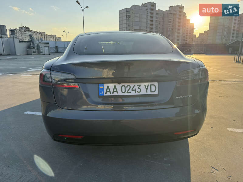 Лифтбек Tesla Model S 2019 в Киеве фото 6 Лифтбек Tesla Model S 2019 в Киеве