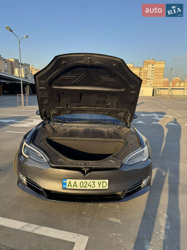 Лифтбек Tesla Model S 2019 в Киеве фото 20 Лифтбек Tesla Model S 2019 в Киеве