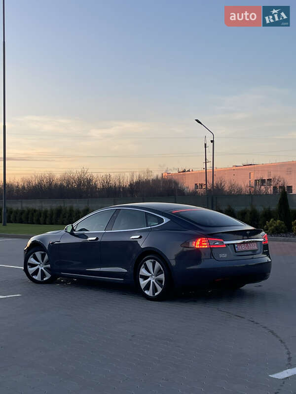 Ліфтбек Tesla Model S 2020 в Вінниці