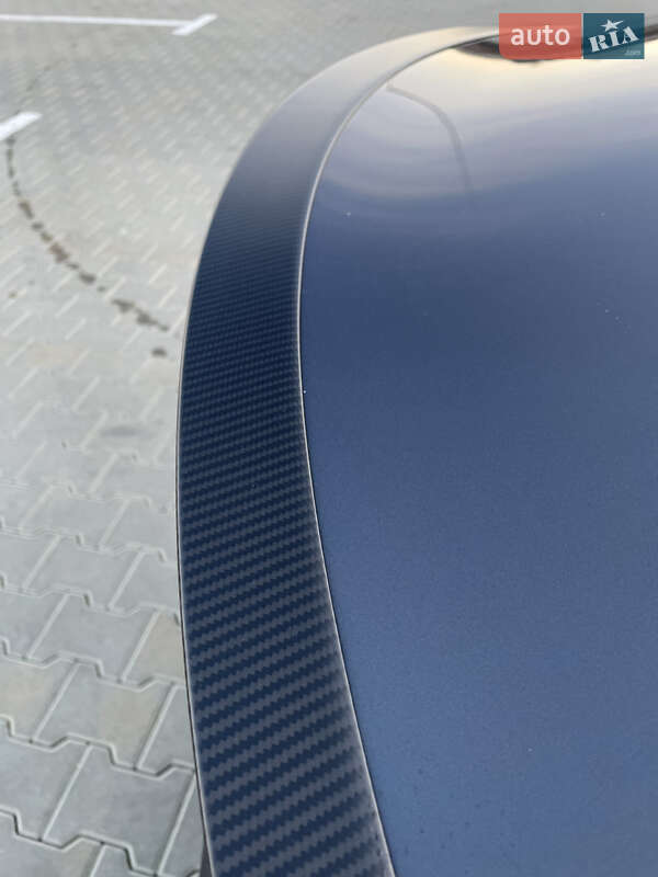 Ліфтбек Tesla Model S 2020 в Вінниці