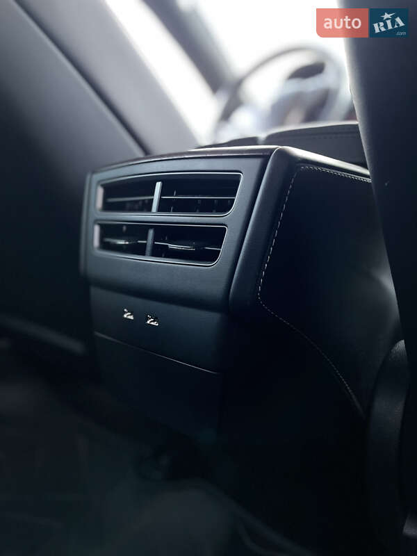 Ліфтбек Tesla Model S 2020 в Вінниці