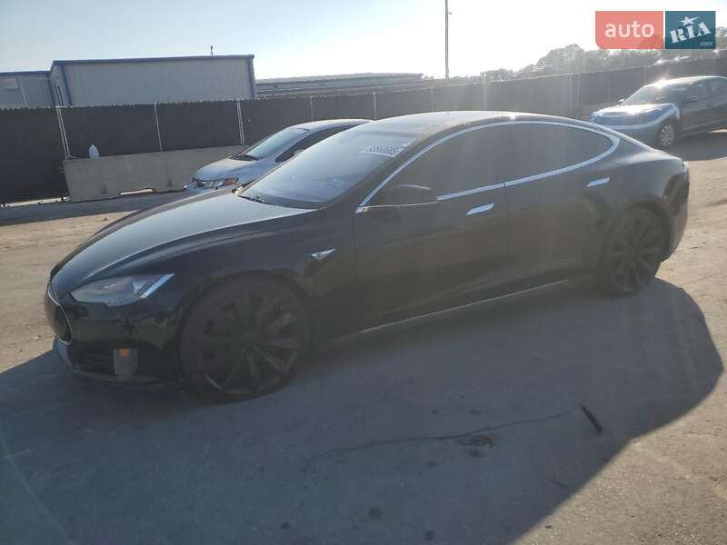 Tesla Model S 2016