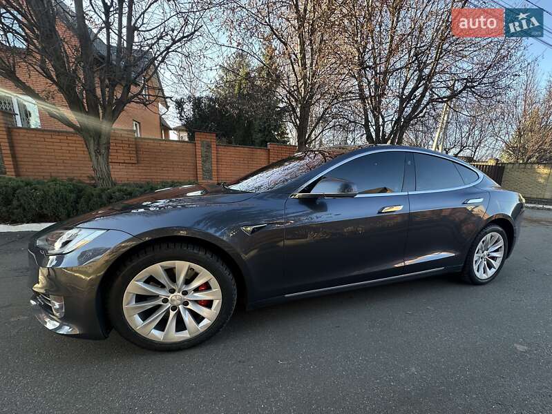 Лифтбек Tesla Model S 2018 в Киеве фото 42 Лифтбек Tesla Model S 2018 в Киеве