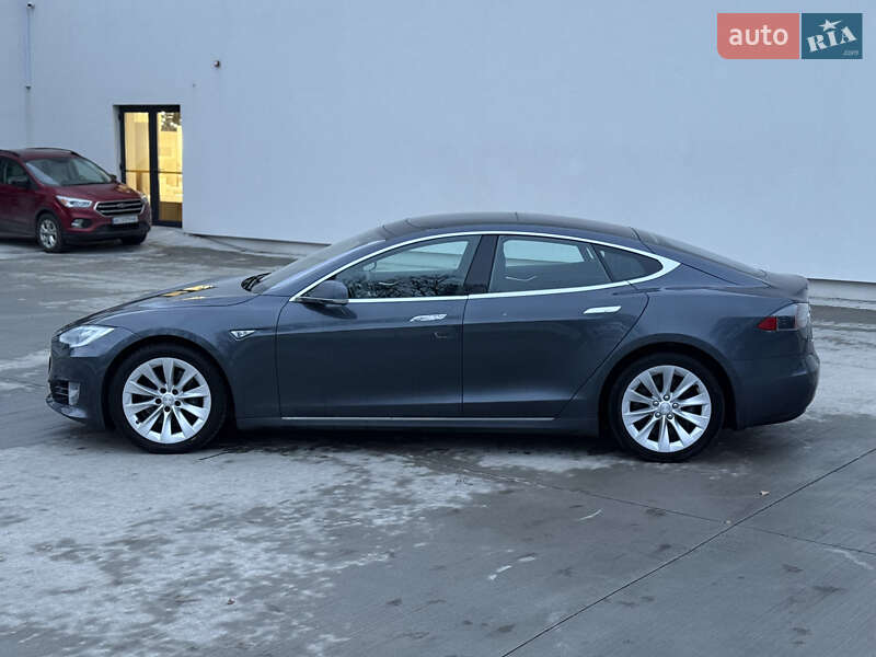 Лифтбек Tesla Model S 2016 в Луцке фото 19 Лифтбек Tesla Model S 2016 в Луцке