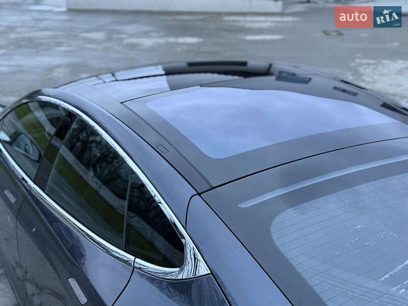 Лифтбек Tesla Model S 2016 в Луцке фото 28 Лифтбек Tesla Model S 2016 в Луцке