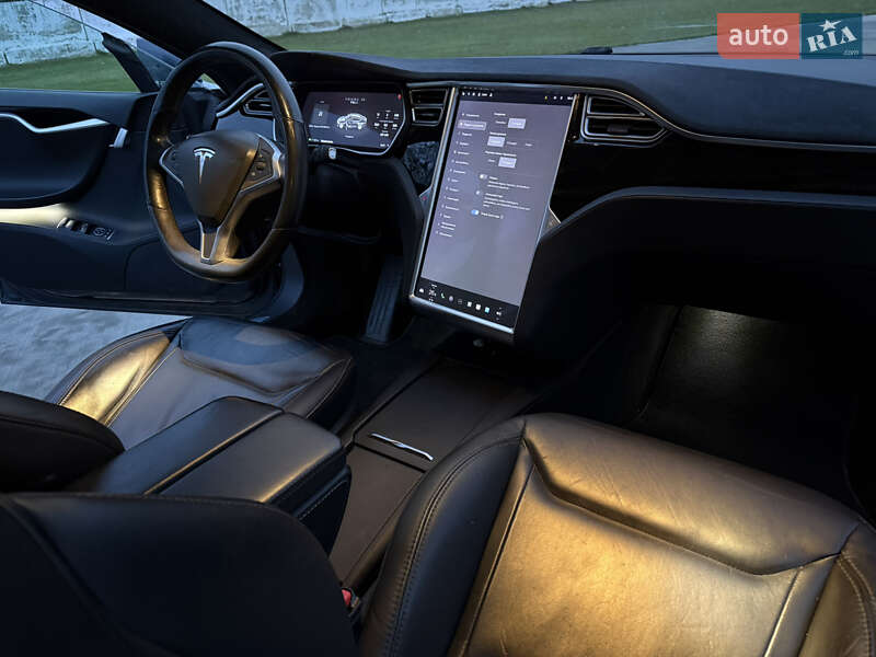 Лифтбек Tesla Model S 2016 в Луцке фото 51 Лифтбек Tesla Model S 2016 в Луцке