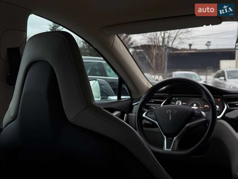 Лифтбек Tesla Model S 2014 в Ровно фото 53 Лифтбек Tesla Model S 2014 в Ровно