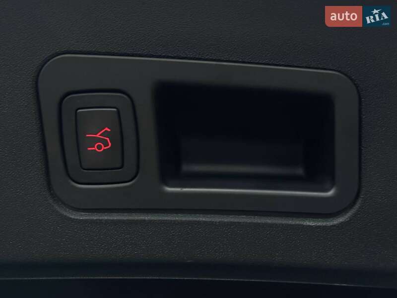 Лифтбек Tesla Model S 2014 в Ровно фото 66 Лифтбек Tesla Model S 2014 в Ровно