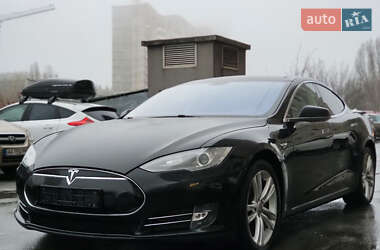 Лифтбек Tesla Model S 2014 в Киеве