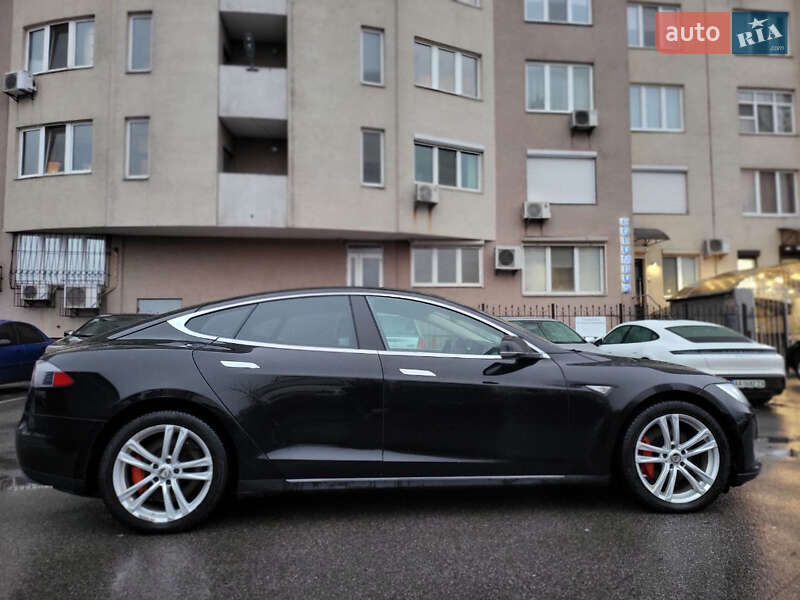 Лифтбек Tesla Model S 2014 в Киеве фото 7 Лифтбек Tesla Model S 2014 в Киеве