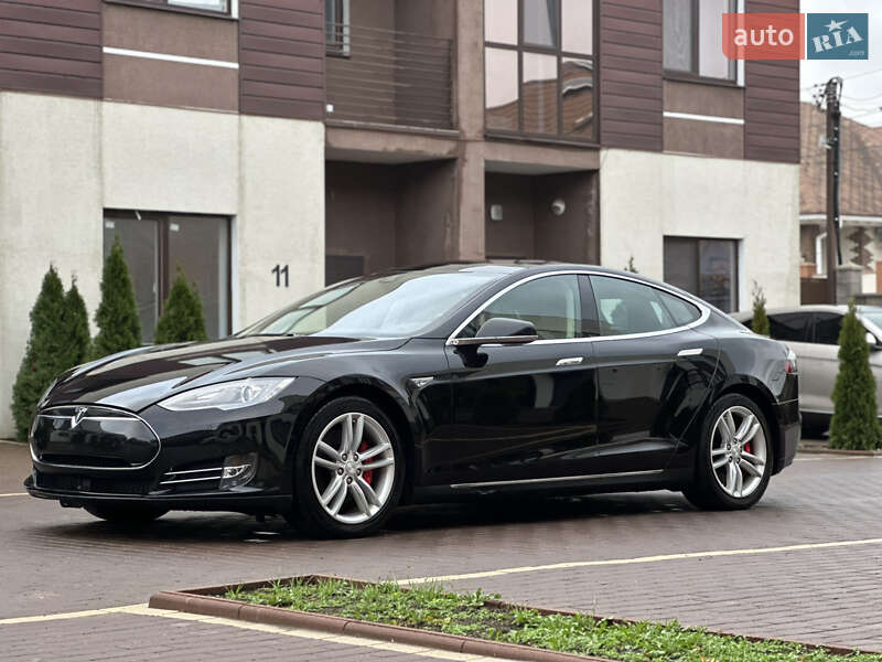 Ліфтбек Tesla Model S 2015 в Одесі