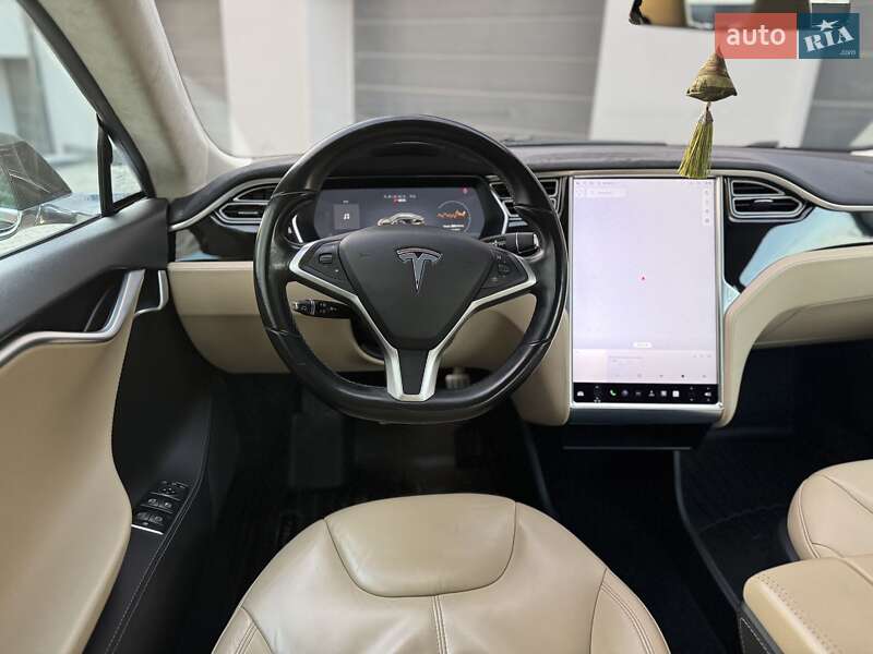 Лифтбек Tesla Model S 2014 в Тернополе фото 32 Лифтбек Tesla Model S 2014 в Тернополе