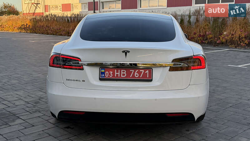 Ліфтбек Tesla Model S 2017 в Луцьку