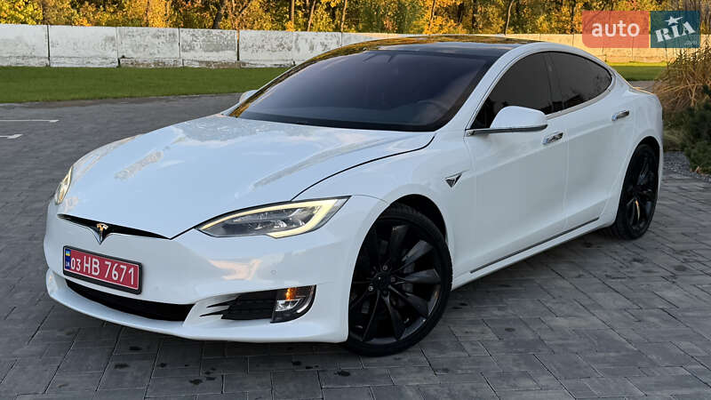 Ліфтбек Tesla Model S 2017 в Луцьку
