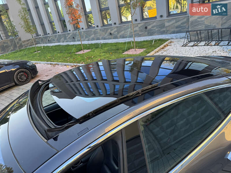 Ліфтбек Tesla Model S 2015 в Рівному