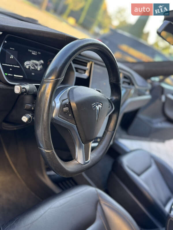 Ліфтбек Tesla Model S 2015 в Рівному
