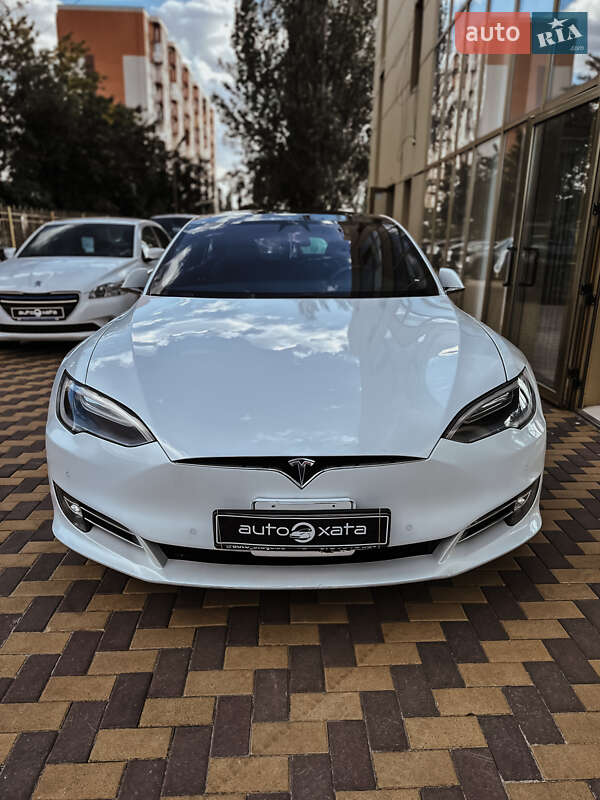 Ліфтбек Tesla Model S 2016 в Миколаєві фото 5 Ліфтбек Tesla Model S 2016 в Миколаєві