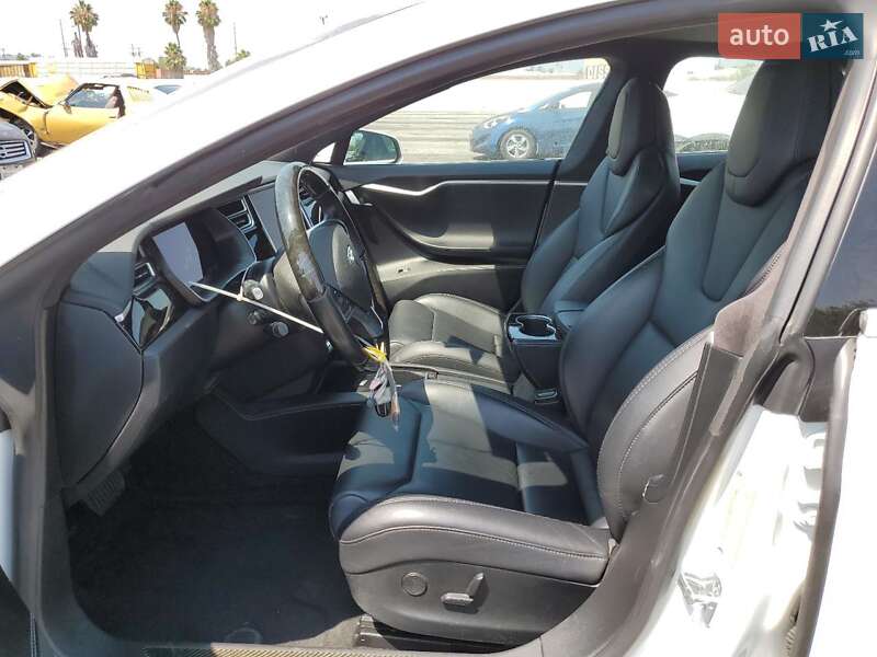 Ліфтбек Tesla Model S 2018 в Львові