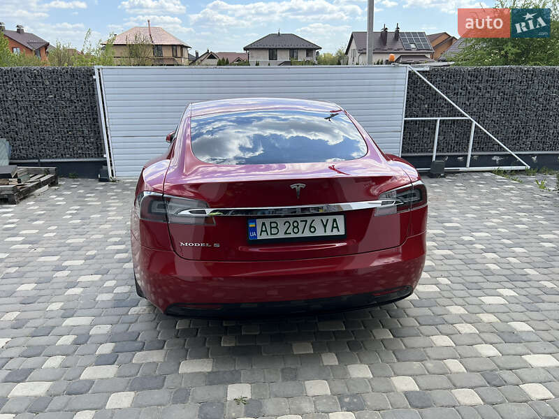 Ліфтбек Tesla Model S 2017 в Вінниці