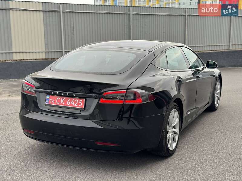 Ліфтбек Tesla Model S 2017 в Вінниці