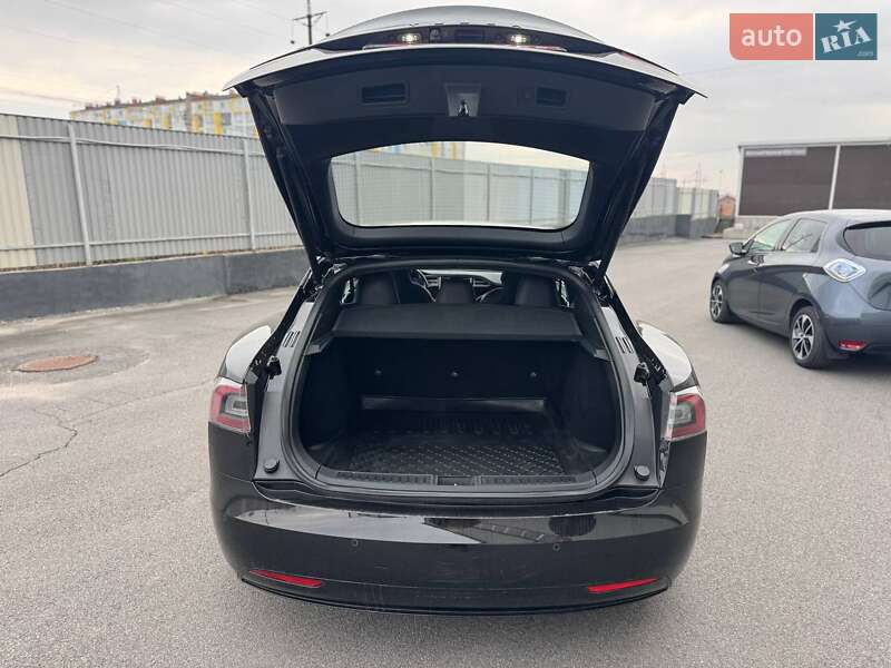 Ліфтбек Tesla Model S 2017 в Вінниці