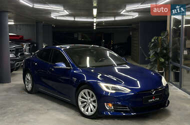 Лифтбек Tesla Model S 2016 в Одессе