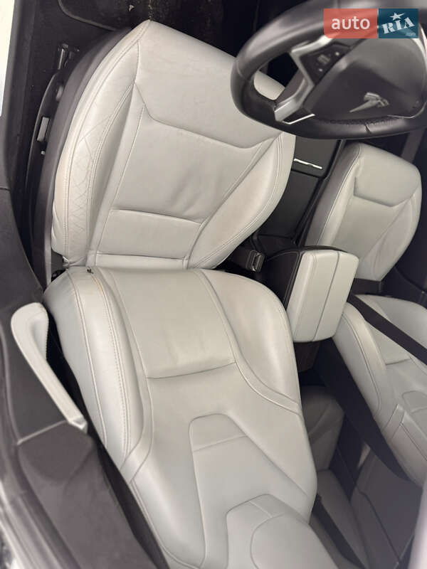 Лифтбек Tesla Model S 2016 в Львове фото 13 Лифтбек Tesla Model S 2016 в Львове