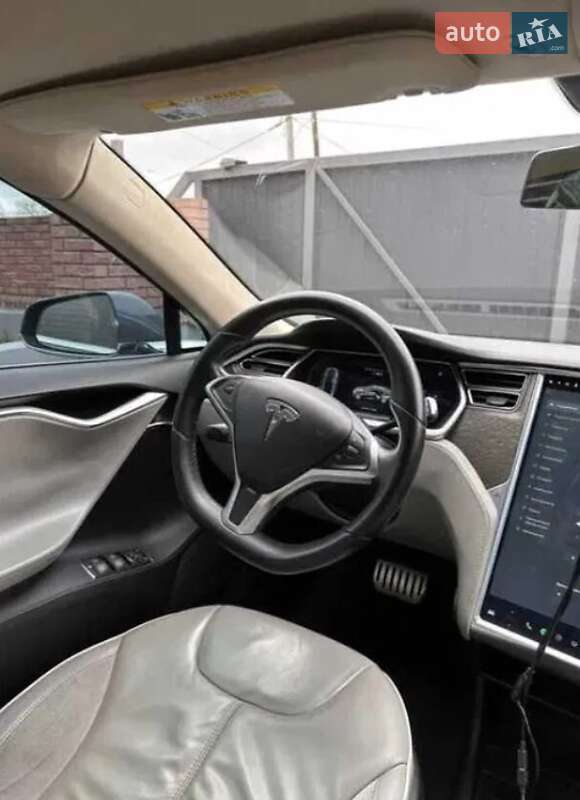 Лифтбек Tesla Model S 2013 в Киеве