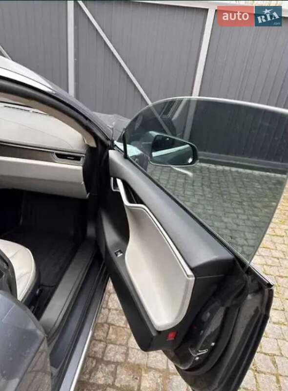 Лифтбек Tesla Model S 2013 в Киеве