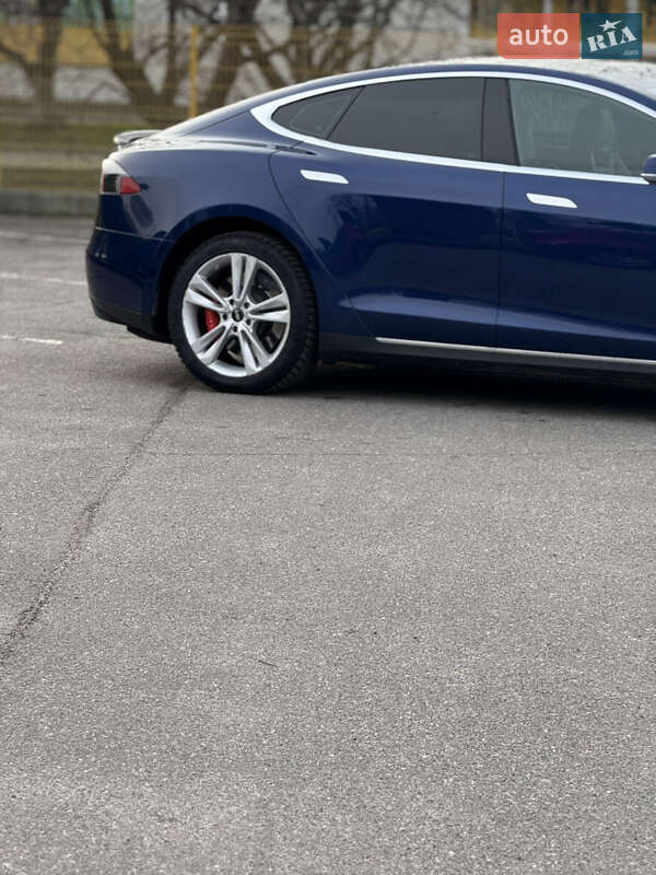 Лифтбек Tesla Model S 2015 в Александрие фото 27 Лифтбек Tesla Model S 2015 в Александрие