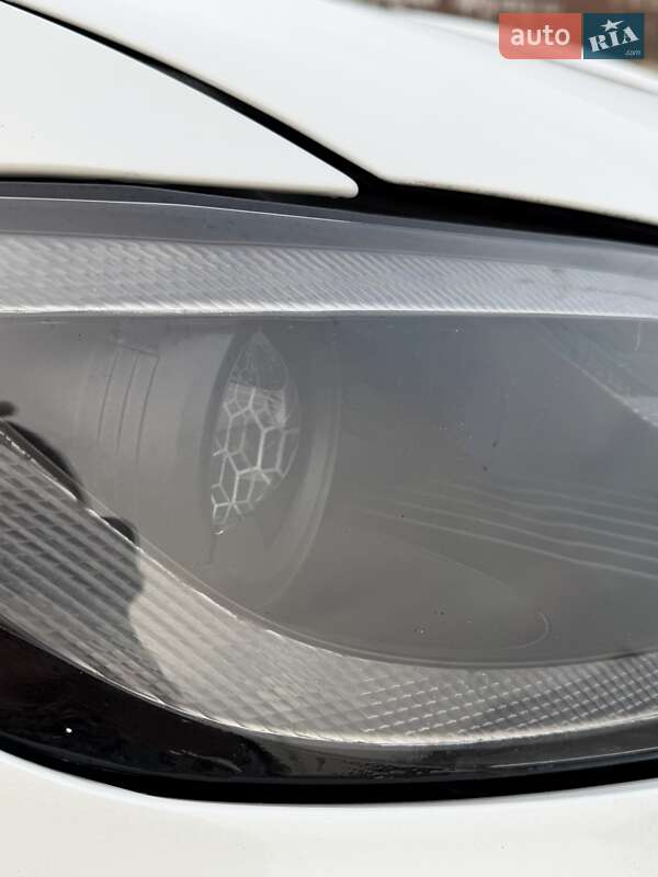 Ліфтбек Tesla Model S 2015 в Харкові