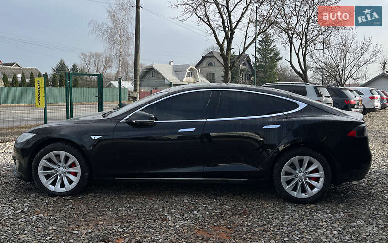 Лифтбек Tesla Model S 2016 в Коломые